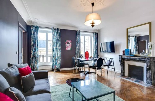 Les Iles Apartment | 3-bedroom apartment in superb Paris with AC, WiFi. Enjoy your stay