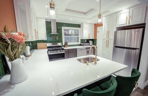 Georgetown Apartment | 3-bedroom apartment in beautiful Brooklyn with AC