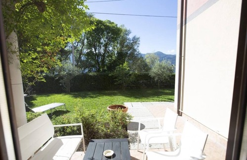 Germignaga Apartment | 3 bedroom apartment with terrace and garden near the beach
