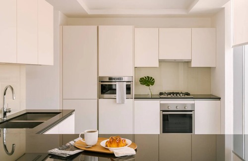 DIFC Apartment | 3 Bedroom Apartment w/Burj Khalifa View Downtown