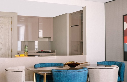Downtown Dubai Apartment | 3 Bedroom Apartment w/Spare Room & Balcony Business Bay