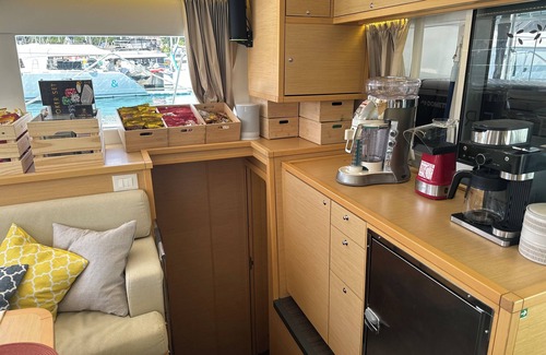 Historic District Boat Rental | 3-bedroom boat in amazing Annapolis with AC