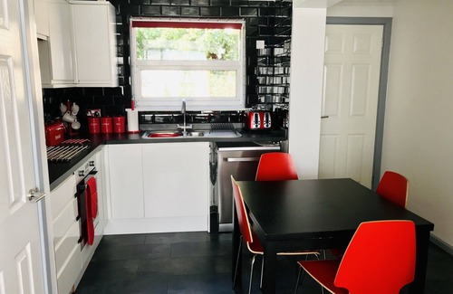 Eastbourne House | 3 Bedroom Bungalow In Eastbourne recently refurbished