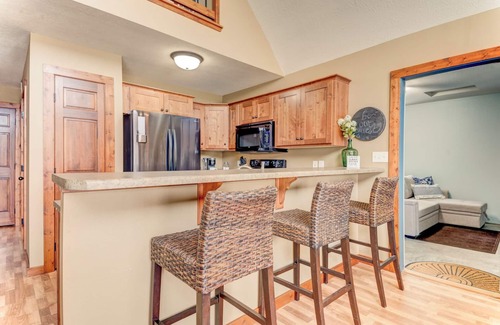 Spirit Lake Cabin | 3-bedroom Cabin 13 in Bridges Bay, with on site eating and in/outdoor pool.