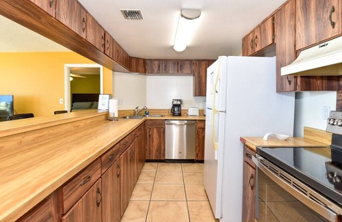 Daytona Beach Condo | 3-Bedroom Condo in Lovely Daytona Beach Shores with Amazing Views!