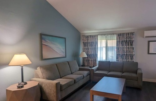 Anaheim Resort Resort | 3 bedroom condo minutes from Disneyland!