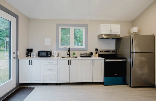 Carling House | 3-Bedroom Cottage #10 - Sand Bay