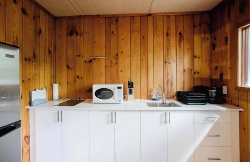 Carling House | 3-Bedroom Cottage #5 - Sand Bay