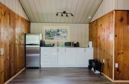 Carling House | 3-Bedroom Cottage #9 - Sand Bay