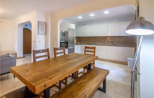 El Beal House | 3 Bedroom Cozy Home In Cartagena