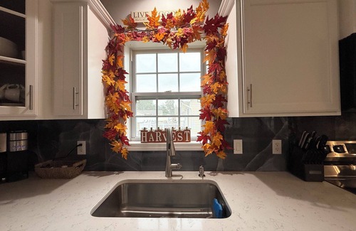 Villas House | 3 bedroom cute home walking distance to Bay in lower township
