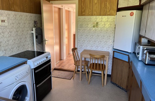 Dundonald House | 3-bedroom detached house in Belfast with large garden & parking