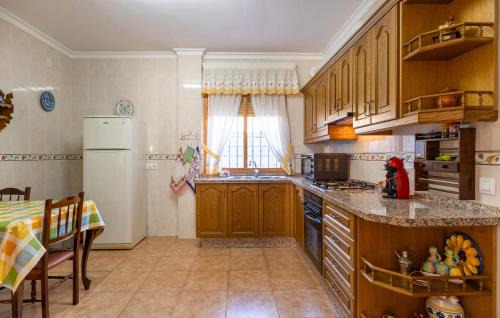 Iznajar House | 3 Bedroom Gorgeous Home In Iznájar