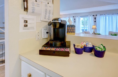 Pirates Beach House | 3-bedroom Gulfview beach house - golf cart included - Dog Friendly!