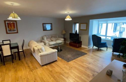Kinsale House | 3 bedroom harbour view apartment in Kinsale