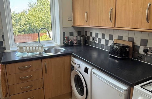 Kirkcaldy House | 3 bedroom home Kirkcaldy