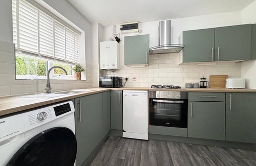 Shrewsbury House | 3 Bedroom Home near Royal Shrewsbury Hospital
