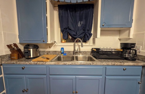Niagara Falls House | 3-bedroom house in enchanting Niagara Falls with AC, WiFi