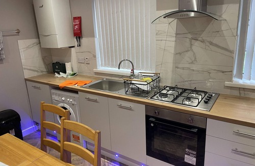 Bradford House | 3 Bedroom House in Bradford