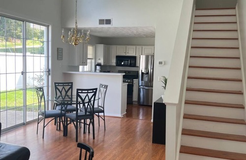 Woodstock House | 3-bedroom house in charming Woodstock GA