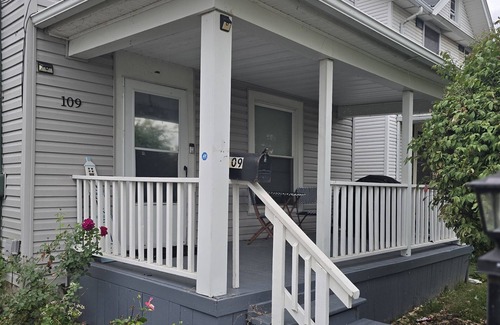 Lorain House | 3-bedroom house in fabulous Lorain on the lake newly remodeled bath and kitc