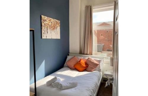 Preston Apartment | 3 bedroom house in Preston close to M6 & M55