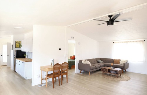 Boise House | 3-bedroom house in charming Garden City with AC/Incredible private yard