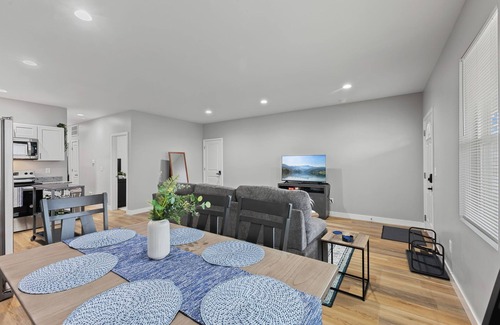 Indianapolis House | 3-bedroom house in Indianapolis - just 9 minutes from the convention center!