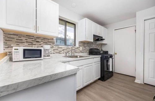 Hartford House | 3-bedroom house in welcoming Hartford with AC