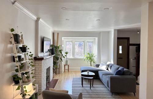 Bloorcourt Village House | 3 Bedroom house with garden in the city