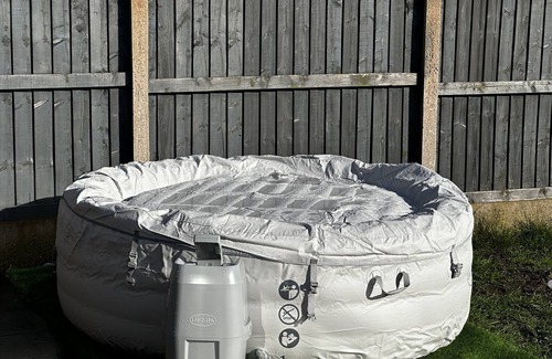 Blackpool House | 3 bedroom House with cinema room and hot tub.