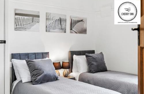 Cambridge Apartment | 3 Bedroom House with Parking & Garden By Cherry Inn Short Lets & Serviced Accommodation Cambridge