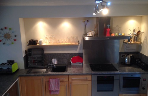 St. Agnes House | 3 bedroom house With Shared Use Of Pool, Tennis Courts.