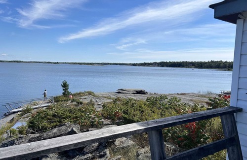 Carling Cabin | 3-bedroom Lakeview Cottage - Rockwood #8