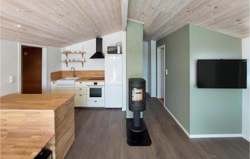 Iveland Municipality House | 3 Bedroom Lovely Home In Vatnestrøm