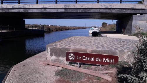Agde Apartment | 3 bedroom modern apartment in historic building overlooking river herault