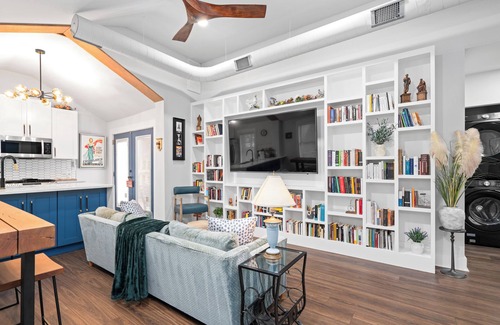 Atlanta House | 3 Bedroom near Midtown & Stadium, King Bed, Quiet Neighborhood, Pets Welcome