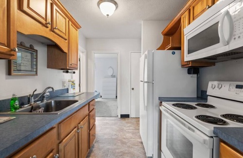 Old Orchard Beach Condo | 3 bedroom ocean view condo at Grandview!