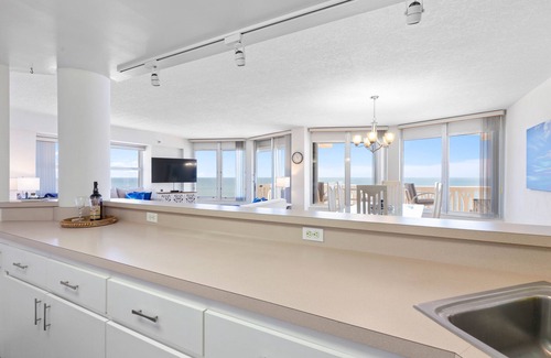 Ormond-by-the-Sea Condo | 3 bedroom ocean front condo with panoramic ocean views! 10th floor-VanLee1001