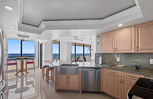 South Palm Beach Condo | 3-bedroom Oceanfront Palm Beach Condo with Pool & Steps to the Beach