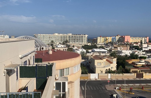 Roquetas de Mar Condo | 3 bedroom penthouse with 30 meter terrace, pool and garage in Roquetas de Mar