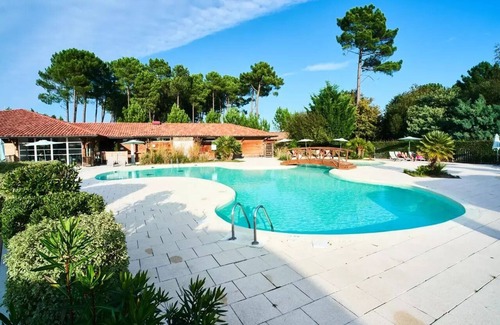 Parentis-en-Born Apartment | 3 Bedroom Premium Apartment 6 People
