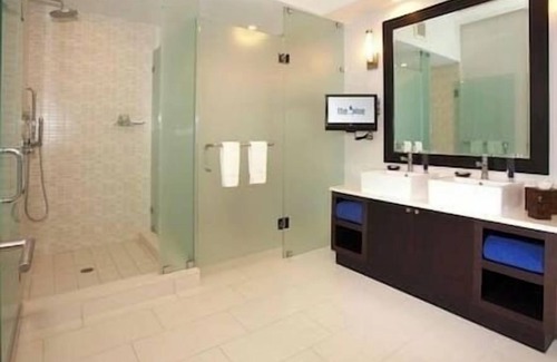 Doral Hotel | 3 BEDROOM-PROVIDENT DORAL AT THE BLUE-MIAMI BEACH!