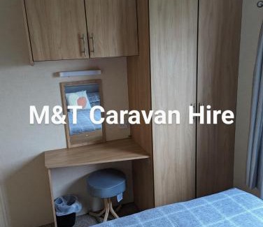 Chapel Saint Leonards Apartment | 3 bedroom spacious caravan
