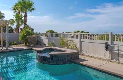 Desert Hot Springs Apartment | 3 Bedroom Single family (462064) by Houzlet