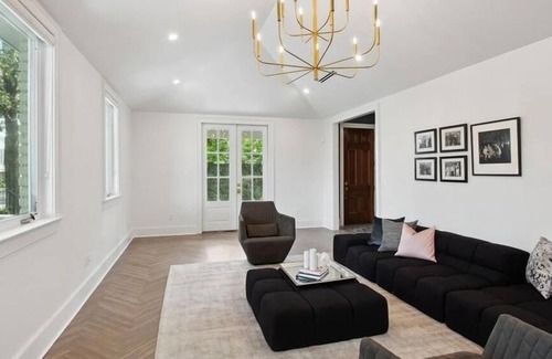 Garden District Apartment | 3 Bedroom Single family L-549504 by Houzlet