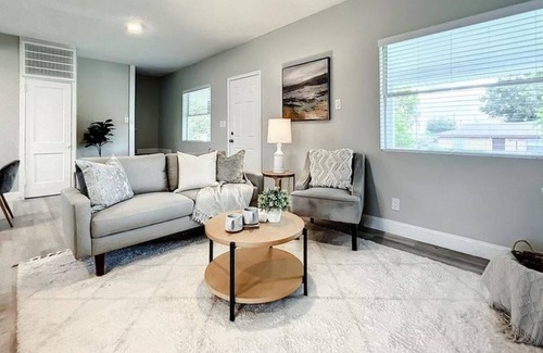 Lakeland Apartment | 3 Bedroom Single family 442379 by Houzlet