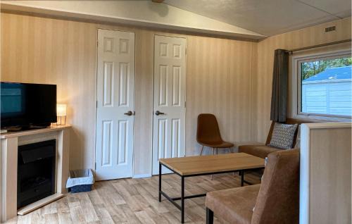 Heinkenszand House | 3 Bedroom Stunning Home In Heinkenszand