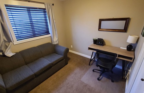 Grande Prairie House | 3 Bedroom Suite - Fully Stocked, Clean and Pet Friendly!