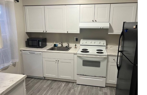 Germantown House | 3-bedroom townhome in delightful Germantown with AC